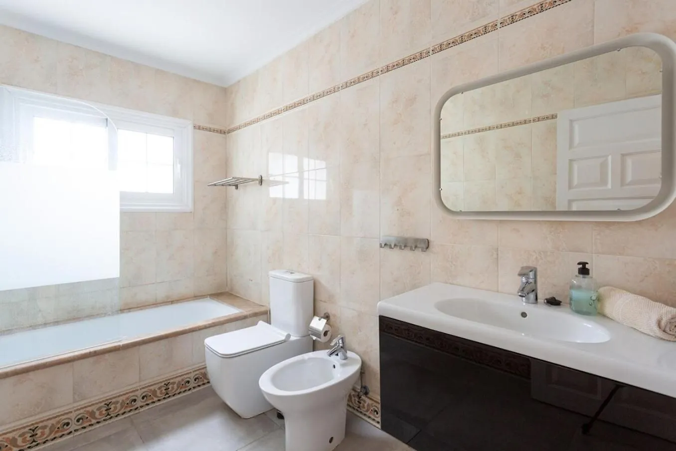 Alamos Park-Stunning Villa In Huge Private Grounds San Miguel de Abona